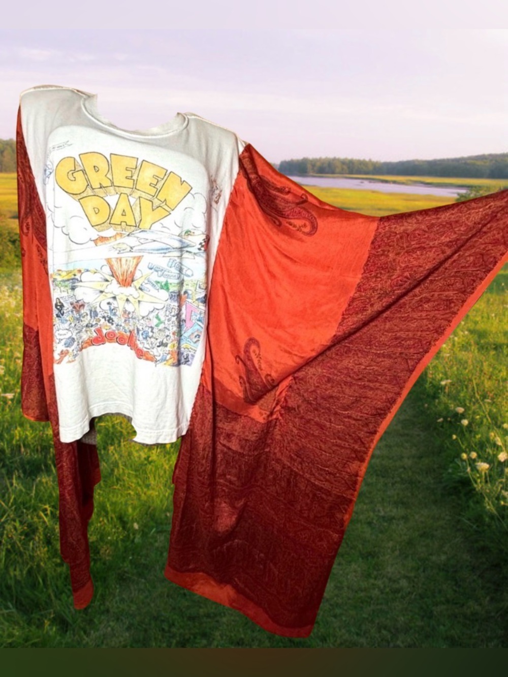 Green Day T Shirt poncho Upcycled w/ vibrant orange silk Kimono Sleeves. - Picture 5 of 6